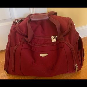 A beautiful gentle one time use travel bag